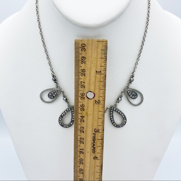 Liz Claiborne Silver Tone Tear Drop w/Rhinestones Statement Necklace - Picture 8 of 11
